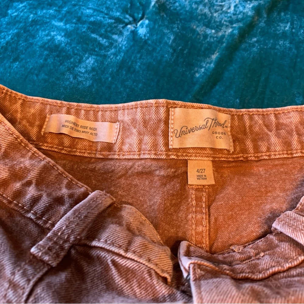 NWT! Universal Threads Rust Shorts 🖤 - Picture 4 of 4